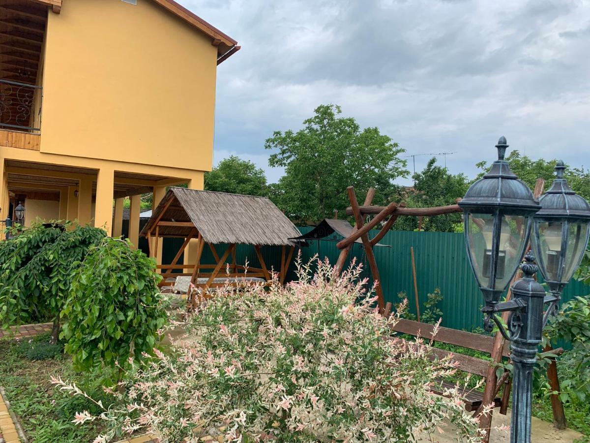 Міні Готель Вілла Вікторія Berehove  Exterior photo